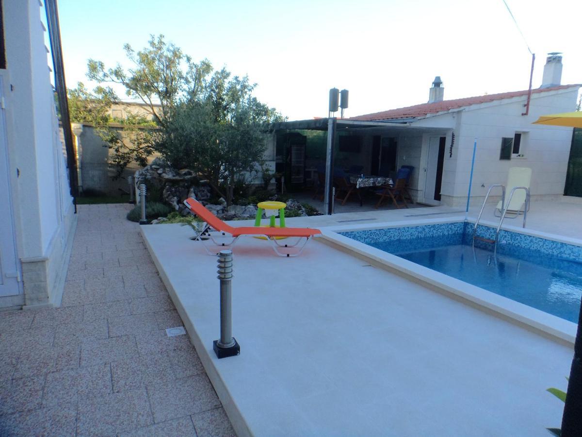 Charming Flat In Kastel Stafilic With Shared Pool 27 M² Apartamento Kaštela Exterior foto