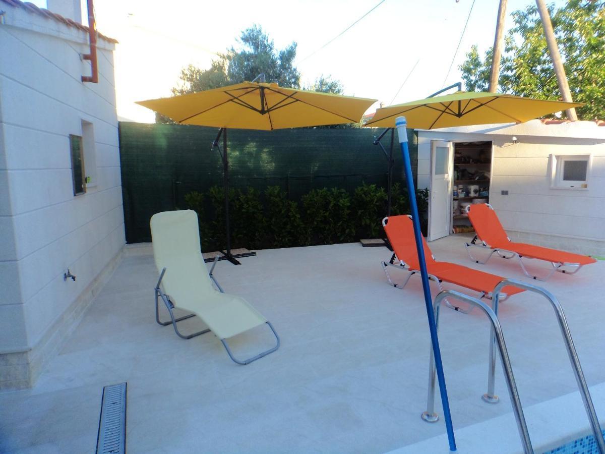 Charming Flat In Kastel Stafilic With Shared Pool 27 M² Apartamento Kaštela Exterior foto